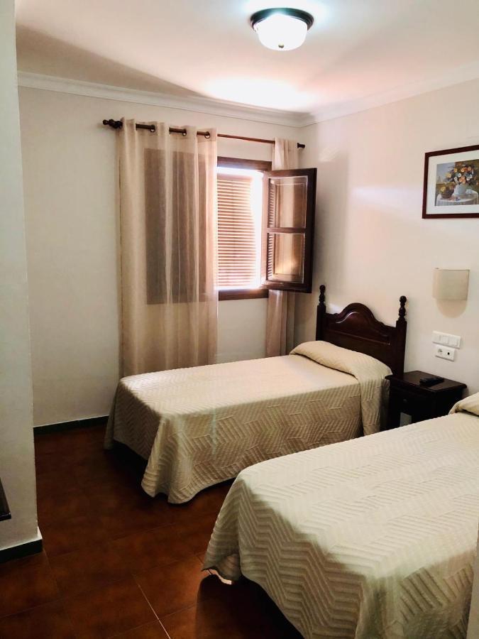 Hotel La Yedra Antequera Bagian luar foto