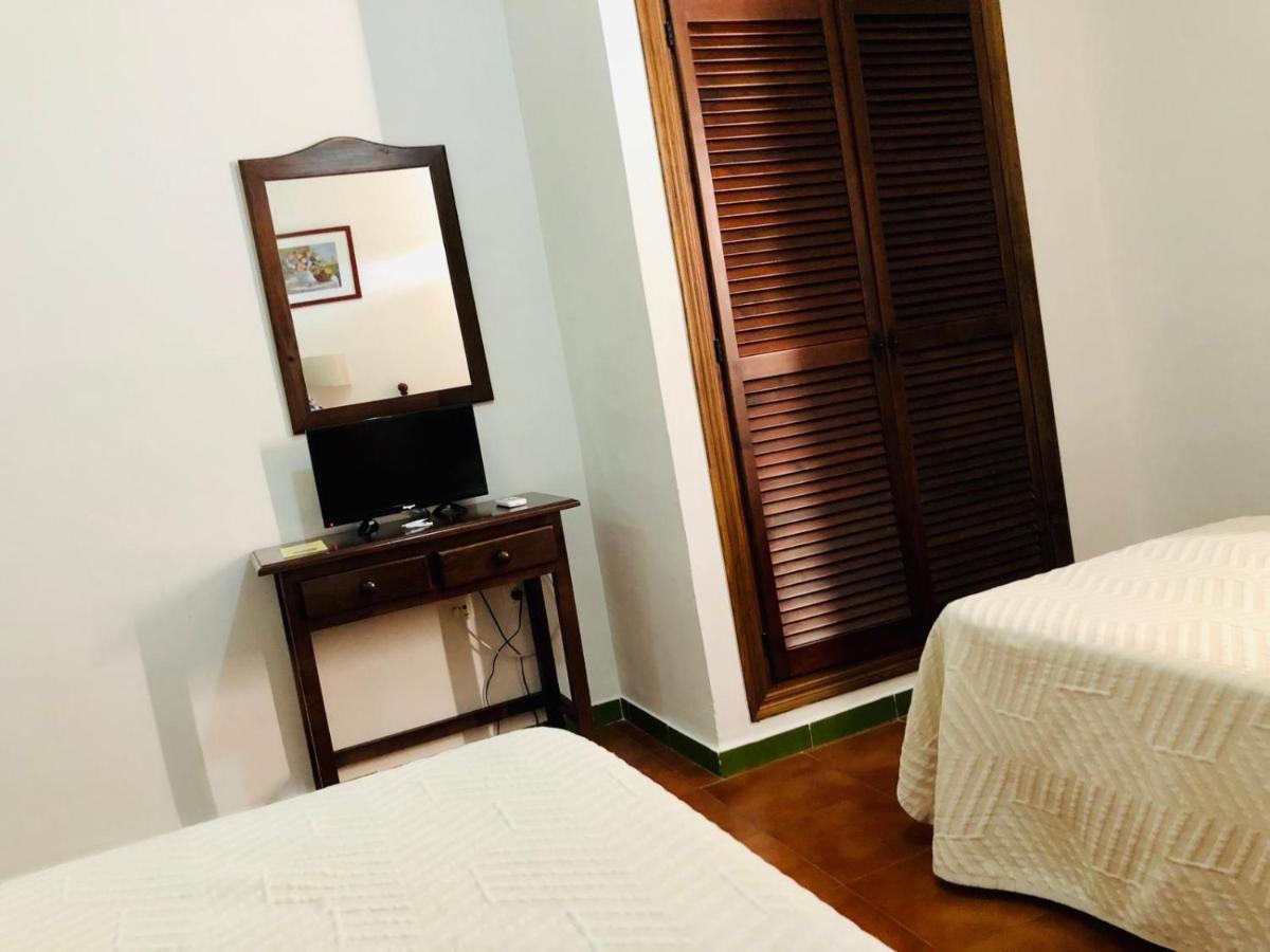Hotel La Yedra Antequera Bagian luar foto