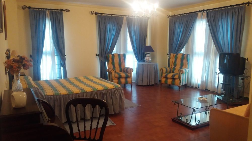 Hotel La Yedra Antequera Bagian luar foto
