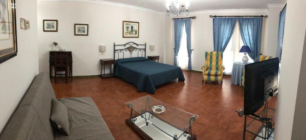 Hotel La Yedra Antequera Bagian luar foto