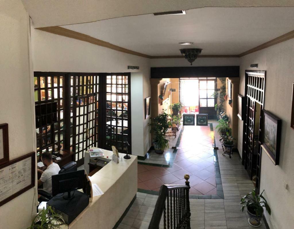 Hotel La Yedra Antequera Bagian luar foto
